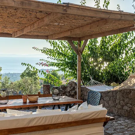 Nyaraló Hillside View House 3