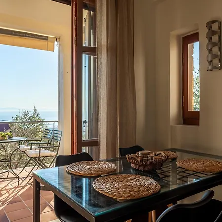 Hillside View House 3 Дом отдыха *