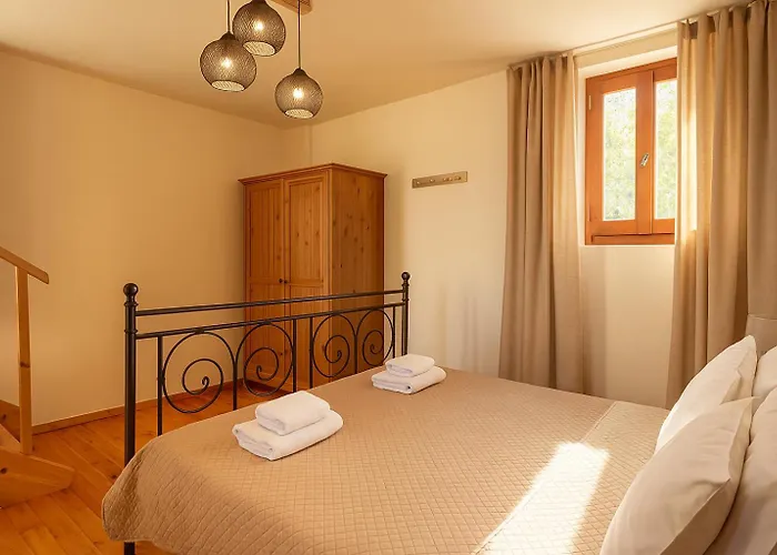 Σπίτι διακοπών Hillside View House 3 *